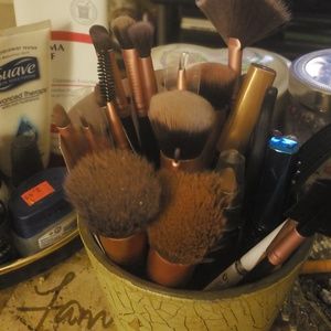 Nyx 16 pics Makeup bushes